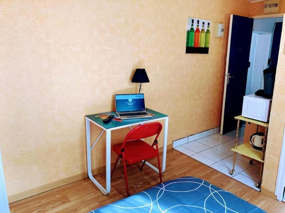 Studio 6 Avec Wifi Limoges Bagian luar foto